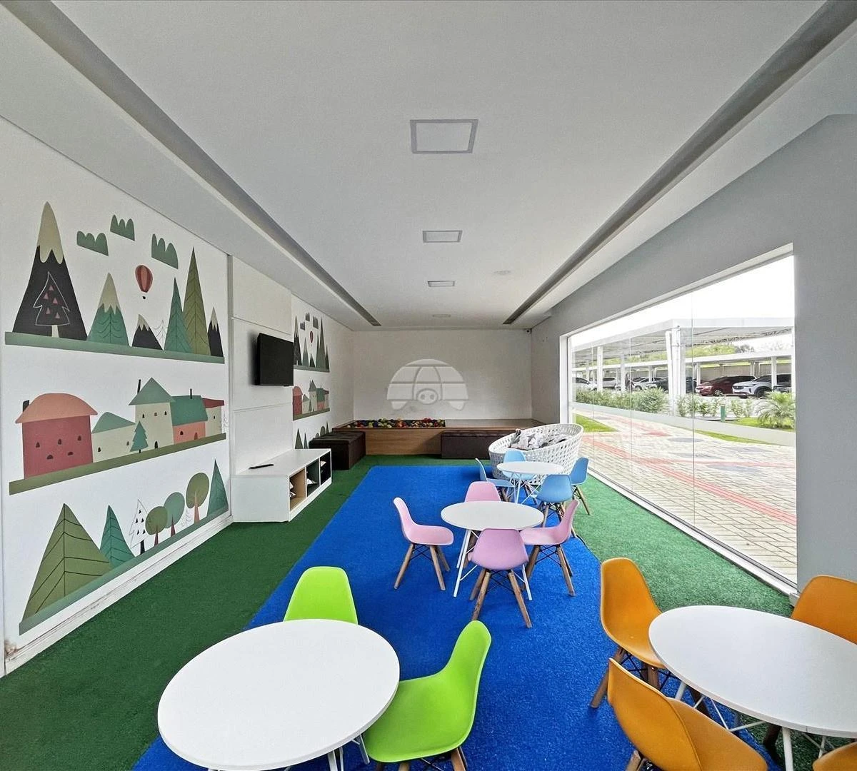 53 m² apartment with a washing machine and a home office — photo 24