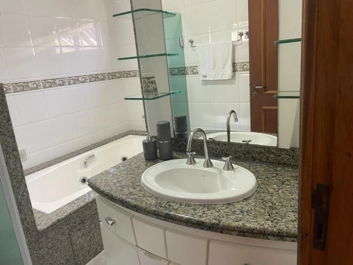 Casa de 5 dormitorios con balcón gourmet — photo 10