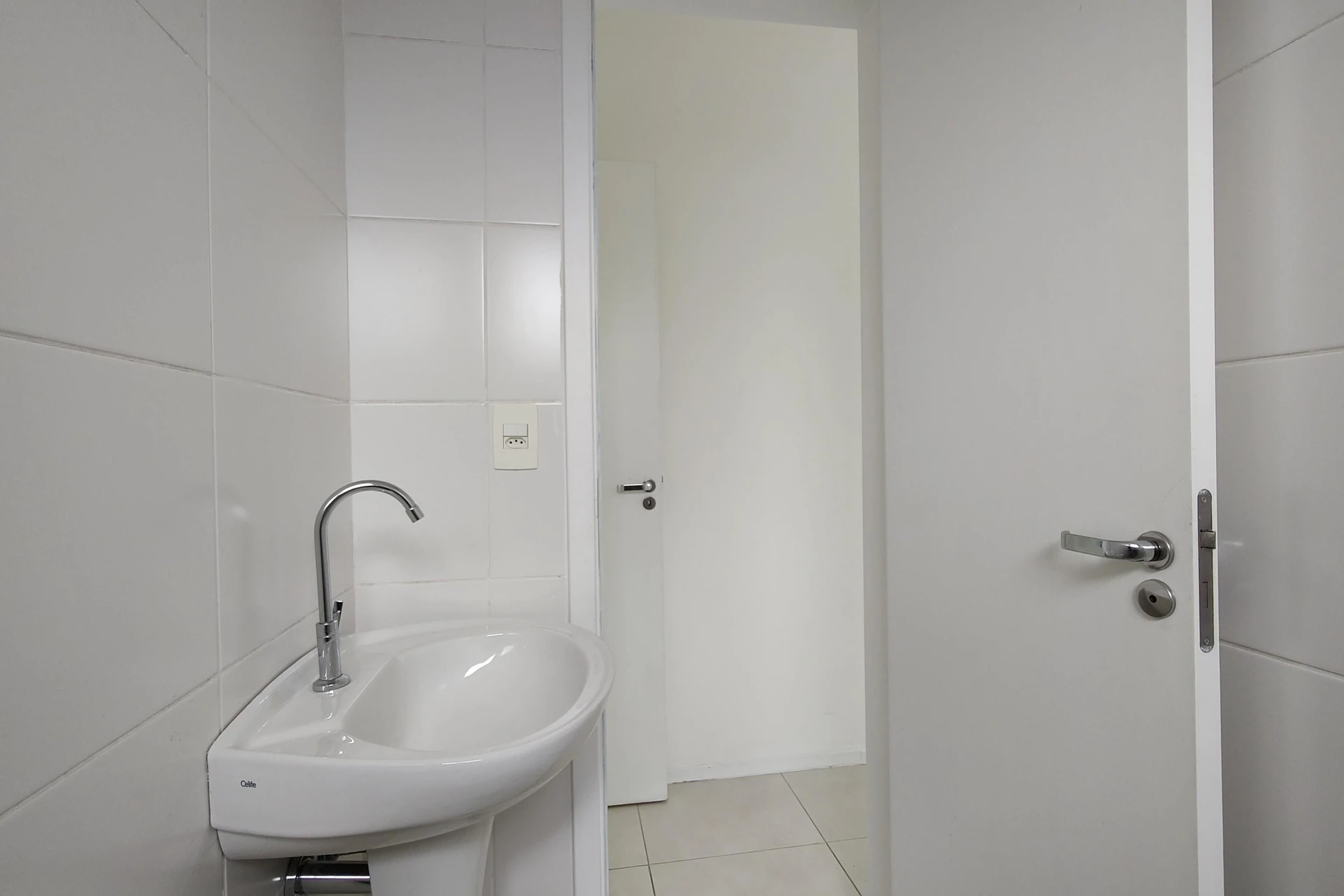 2-bedroom apartment with 1 en-suite and balcony — photo 72
