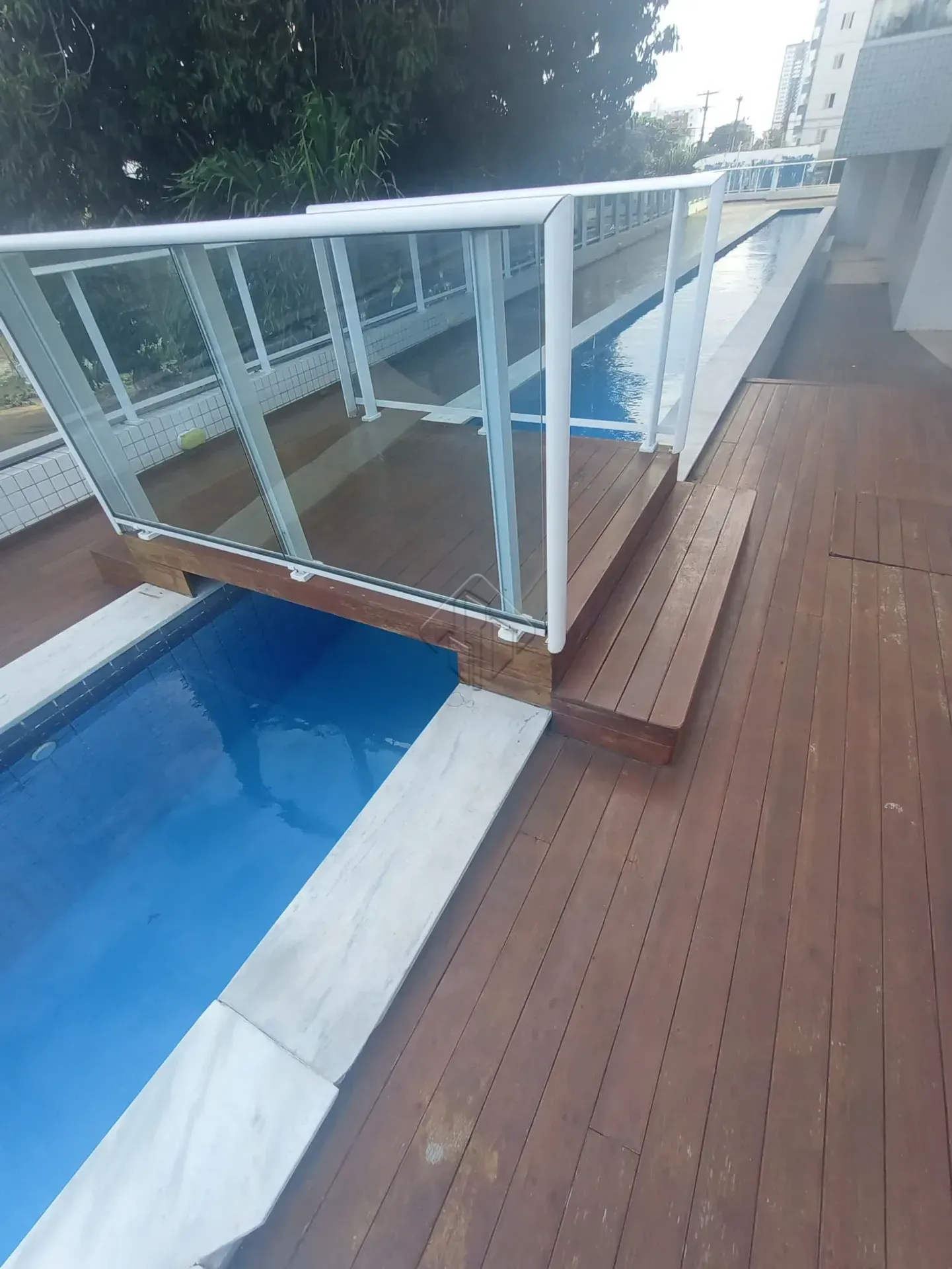 Balcony with a grill in a 2-bedroom apartment, 66 m² — photo 19
