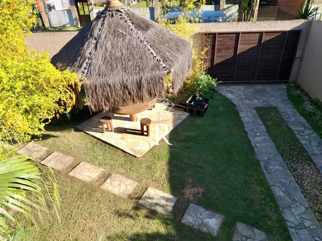 Casa de 6 dormitorios con balcón y parrilla — photo 10