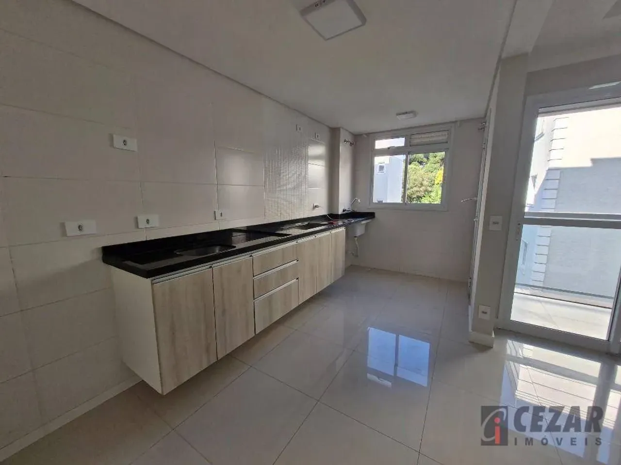 2-bedroom apartment with closed kitchen and balcony BBQ