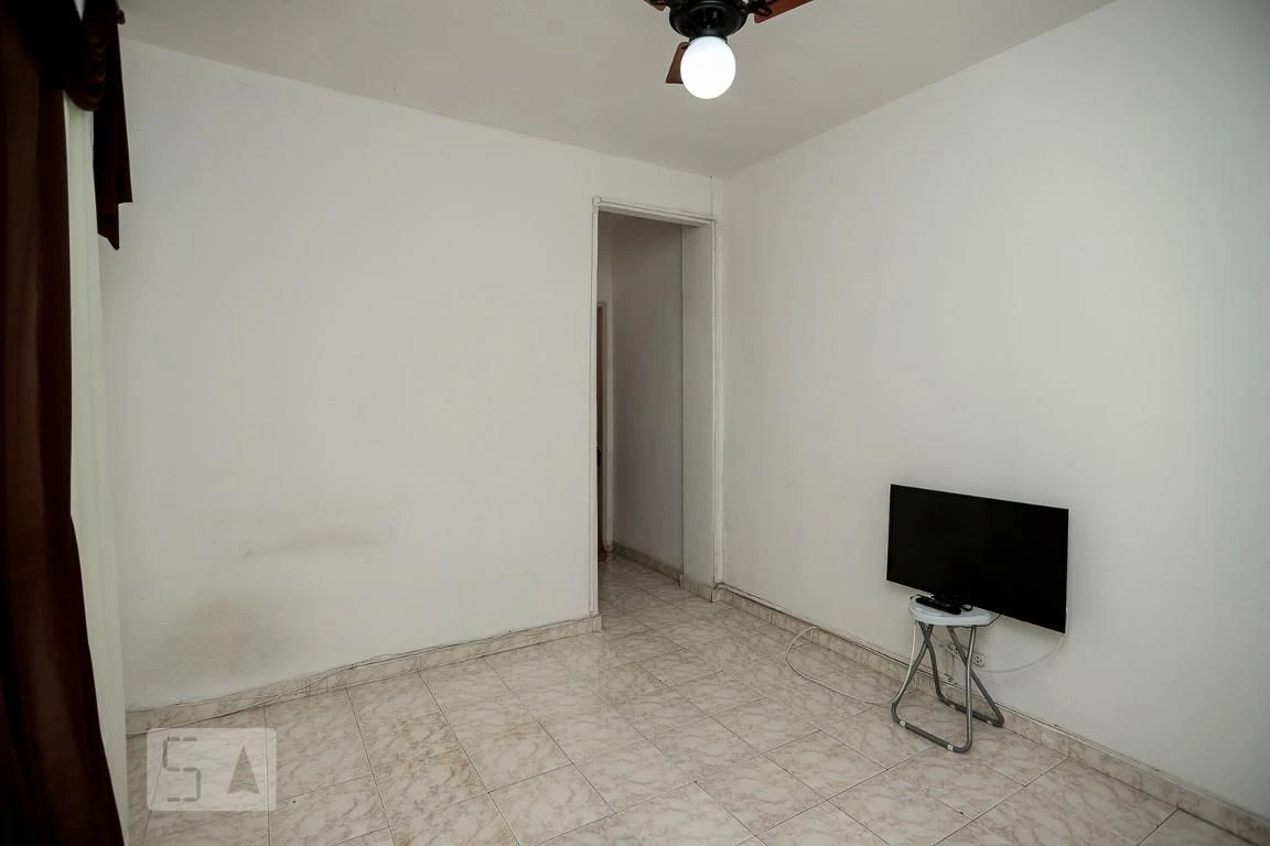 1-bedroom unfurnished apartment with parking and laundry — photo 17