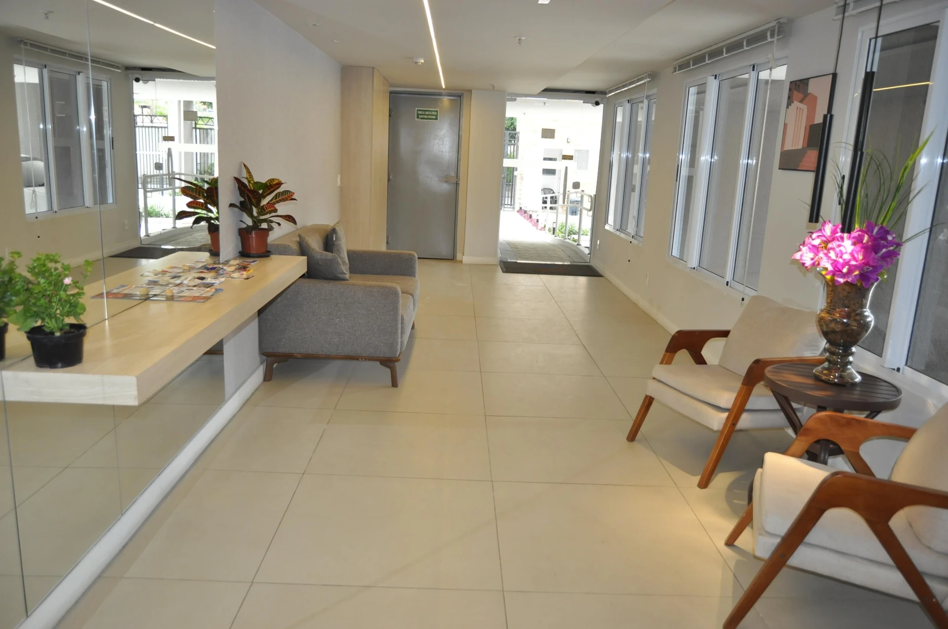 Apartamento sem mobília com 2 quartos e suíte — photo 24