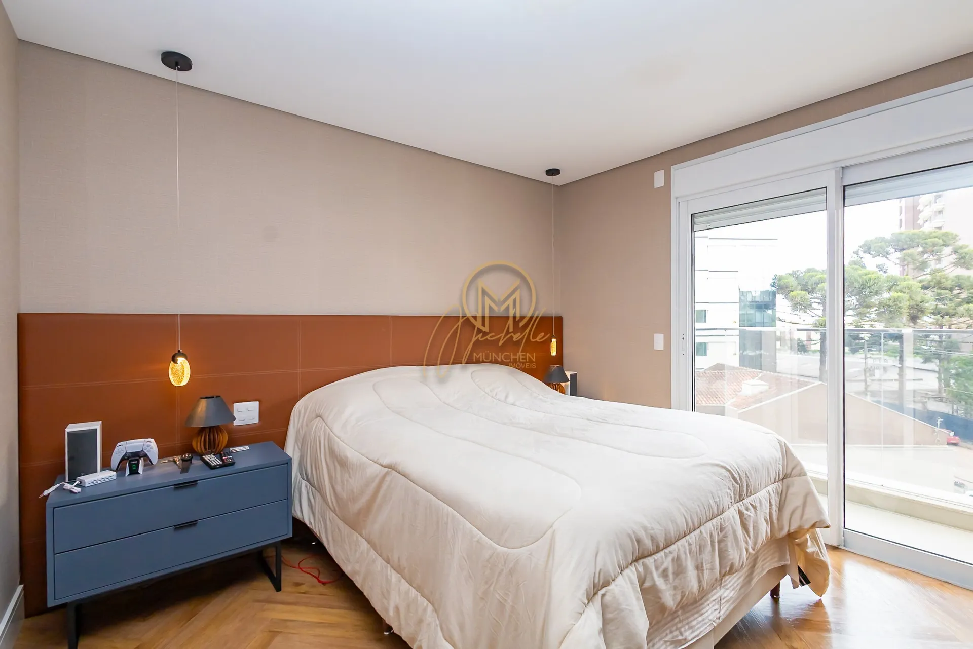 Furnished 462 m² apartment with 4 en-suite rooms — photo 20