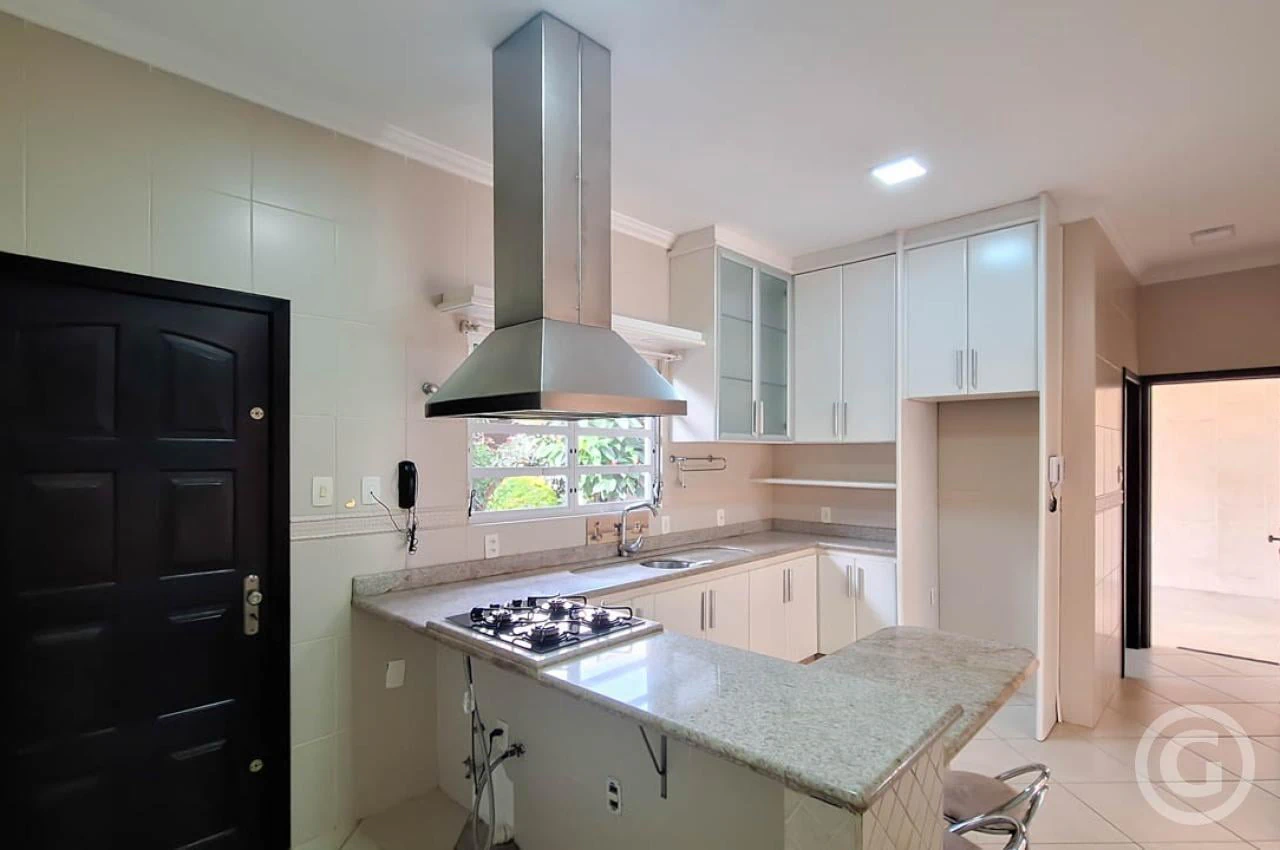 210 m² house with 3 bedrooms and 7 parking spots — photo 12