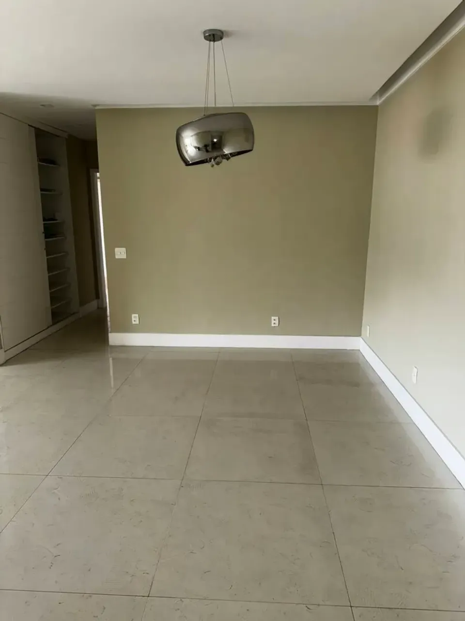 Apartamento com 4 quartos e varanda de vidro — photo 7