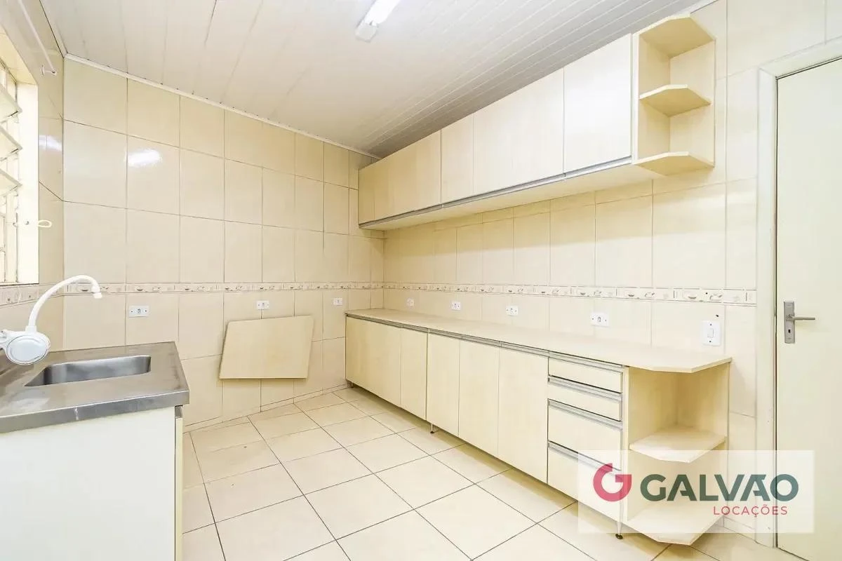 House with a separate kitchen and 5 bedrooms, 224 m² — photo 12