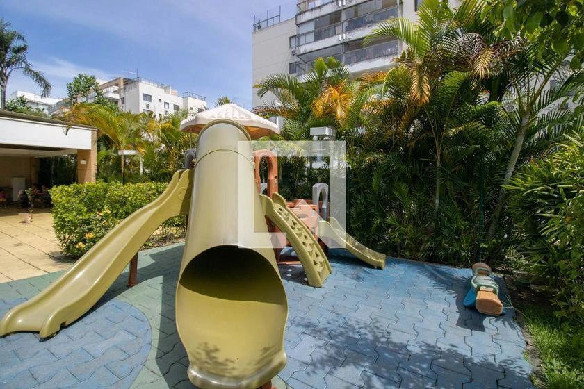 2-bedroom apartment with a walk-in closet in Rio de Janeiro — photo 30