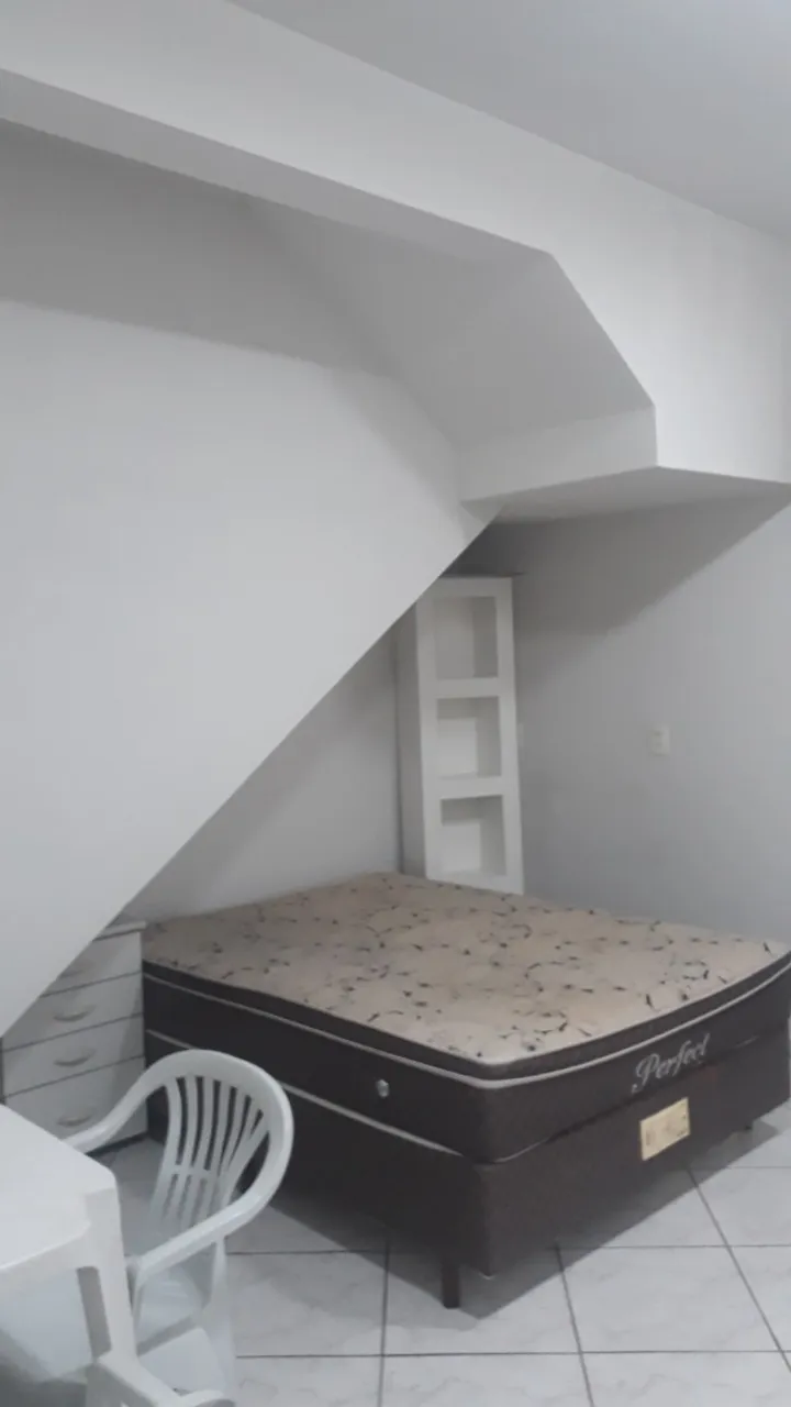 One-bedroom apartment with a water view — photo 2