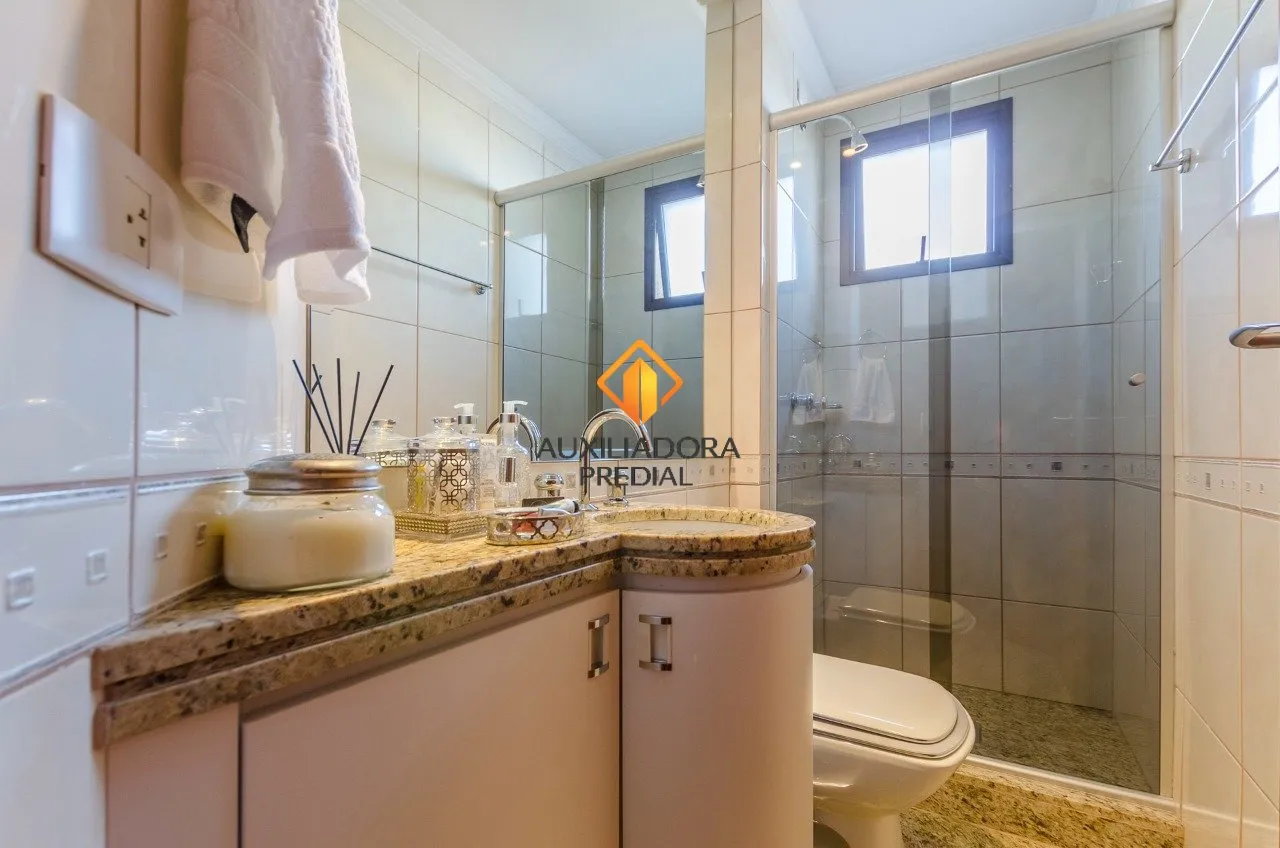 Furnished 3-bedroom apartment with a closed kitchen — photo 79