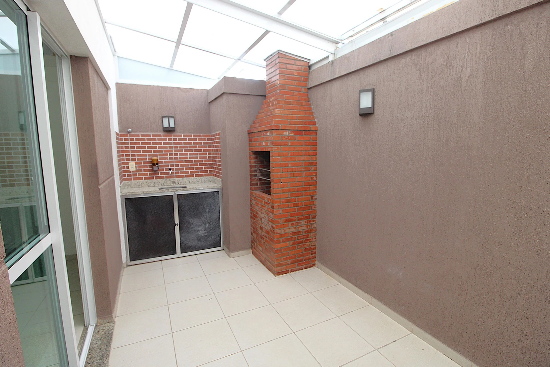 House, 96 m², with a grill on the balcony — photo 8