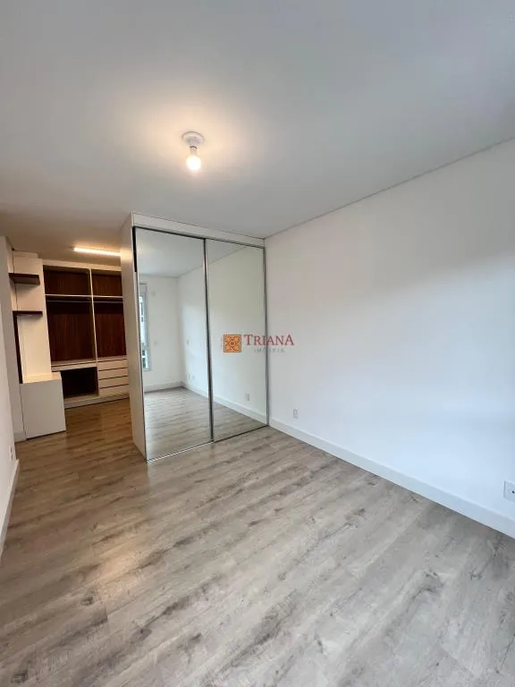 4-bedroom apartment with a water view in Florianópolis — photo 5