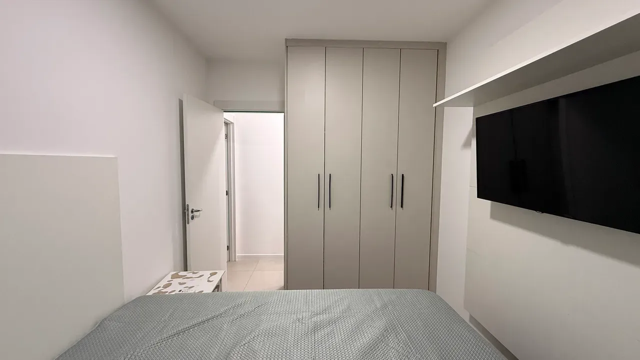 Furnished 2-bedroom, 2-bath apartment with 1 parking spot — photo 34