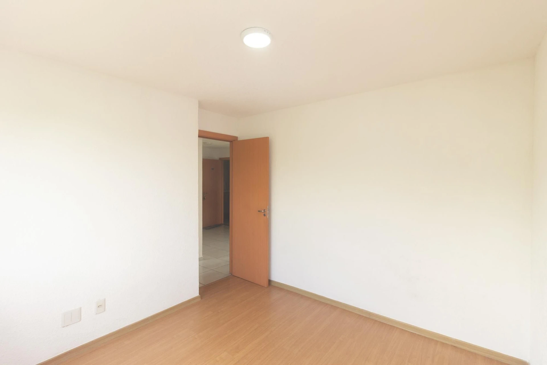 2-bedroom rental apartment with a separate kitchen — photo 9
