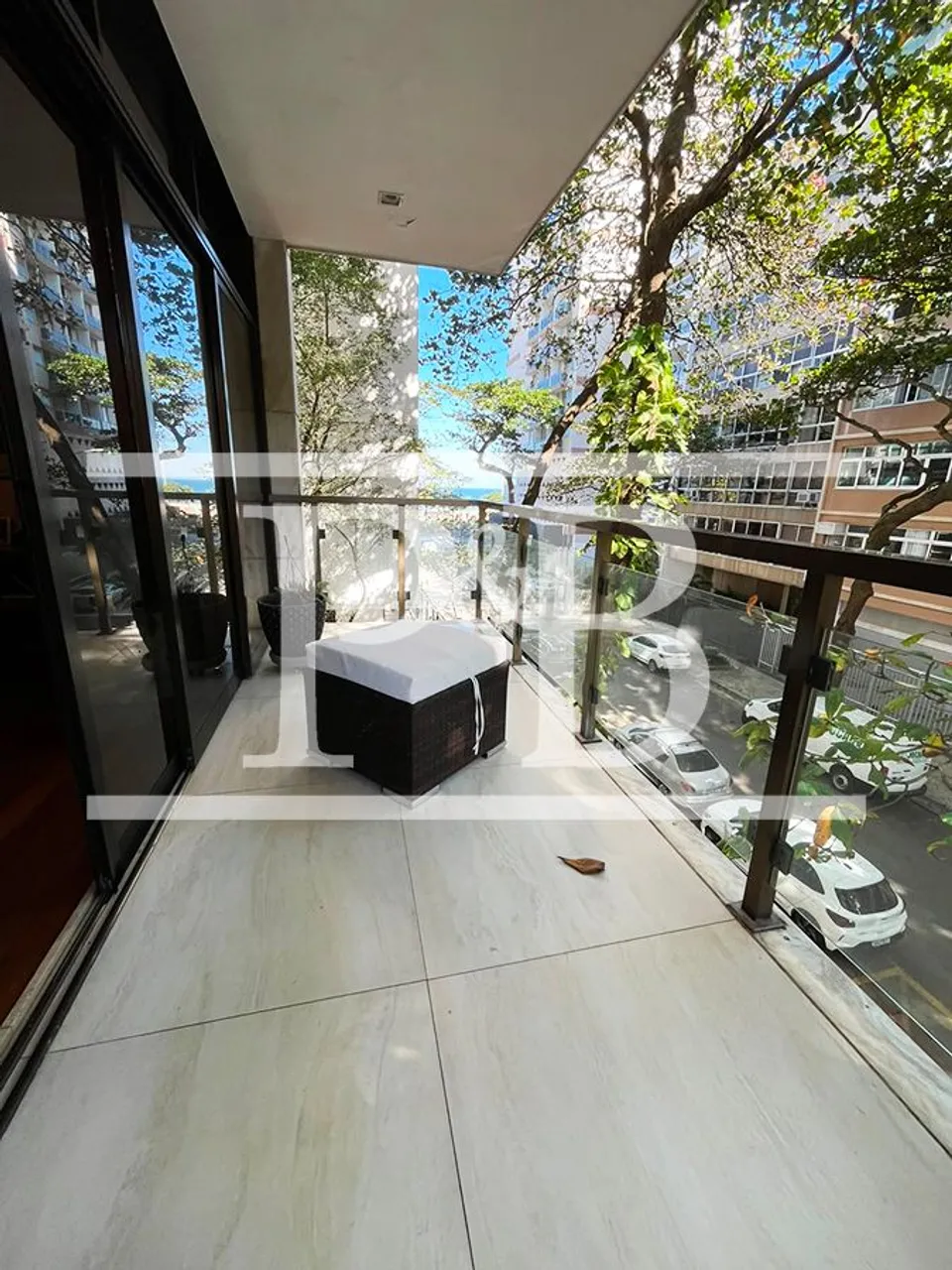 Apartamento de 3 dormitórios, 261 m² e varanda — photo 13