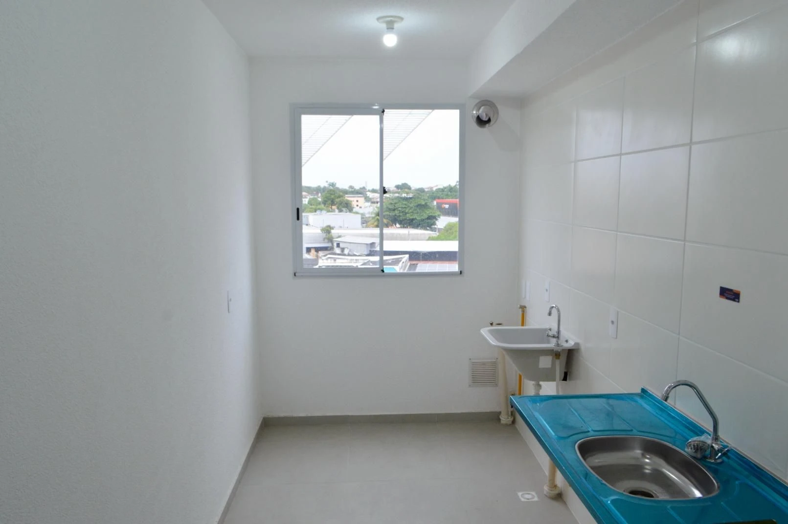 Mountain view in a 2-bedroom apartment, 52 m² — photo 2