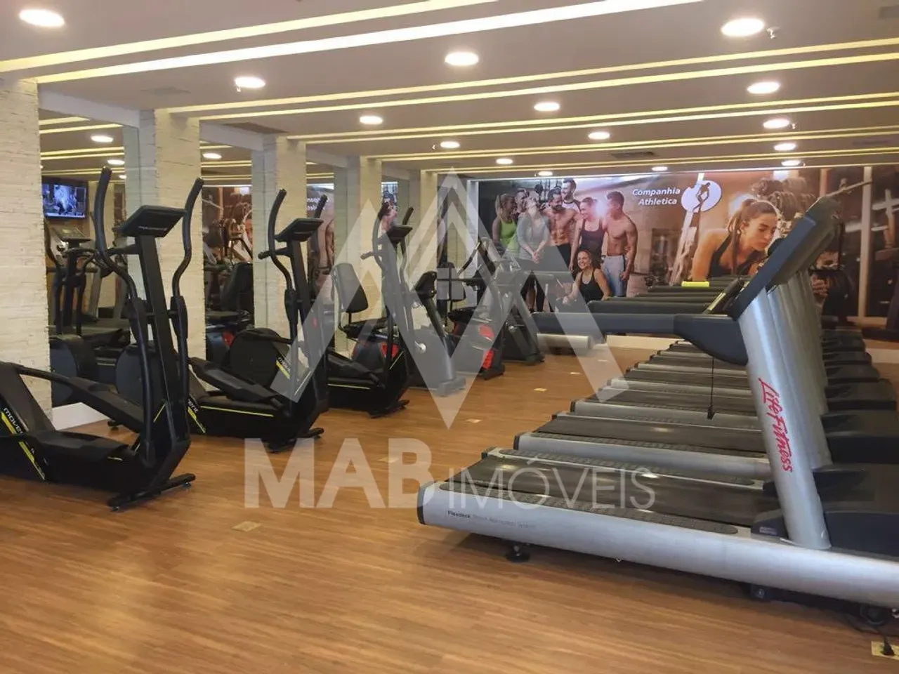 Apartamento mobiliado de 4 quartos e 5 banheiros, 160 m² — photo 25