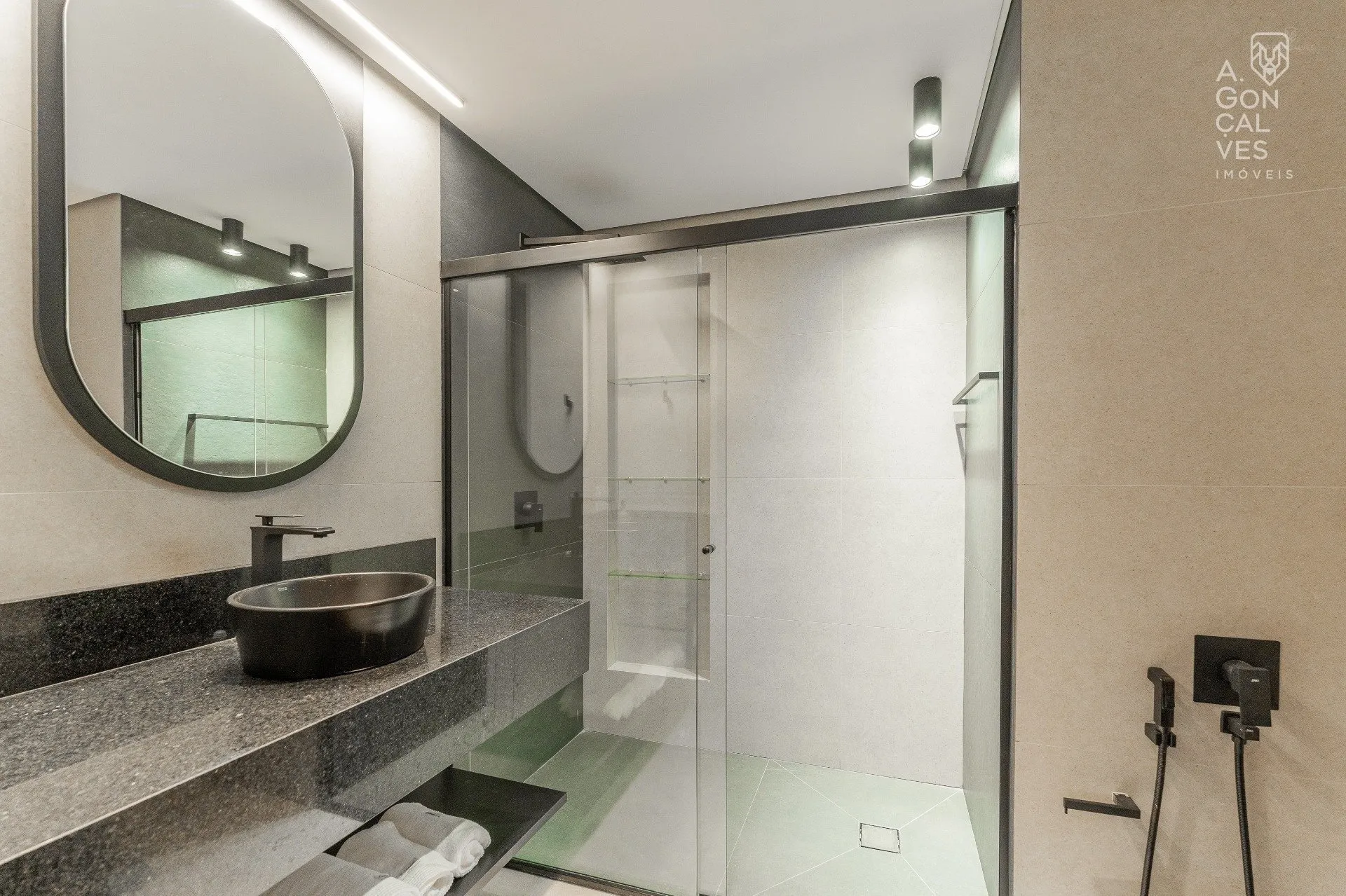 Furnished 73 m² studio with 1 bedroom and 1 bathroom — photo 18