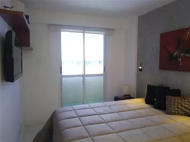 Furnished 1-bedroom apartment with an outdoor pool — photo 3