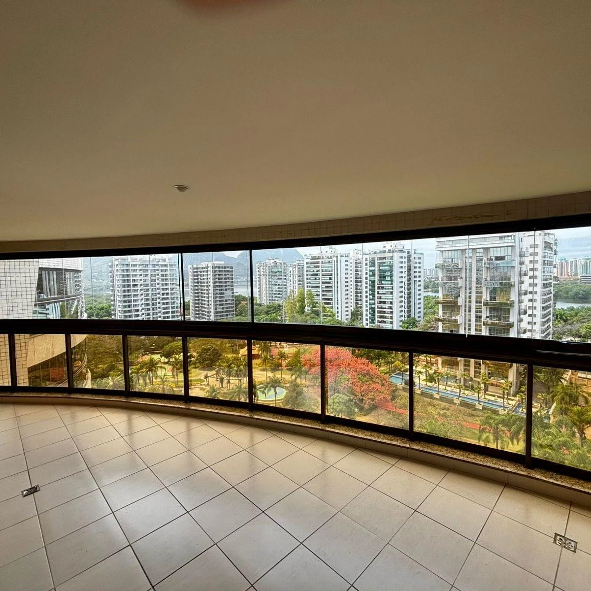 Furnished 150 m² apartment with 2 en-suite bedrooms — photo 4
