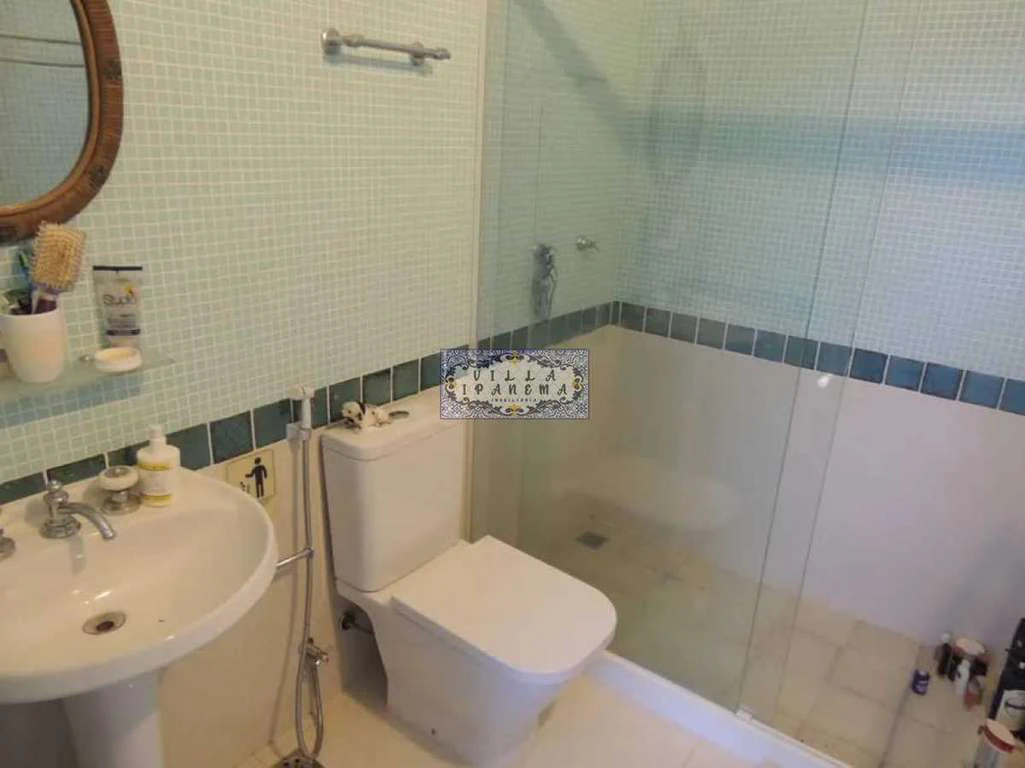 Casa com 4 quartos e 6 banheiros com piscina e churrasqueira — photo 4