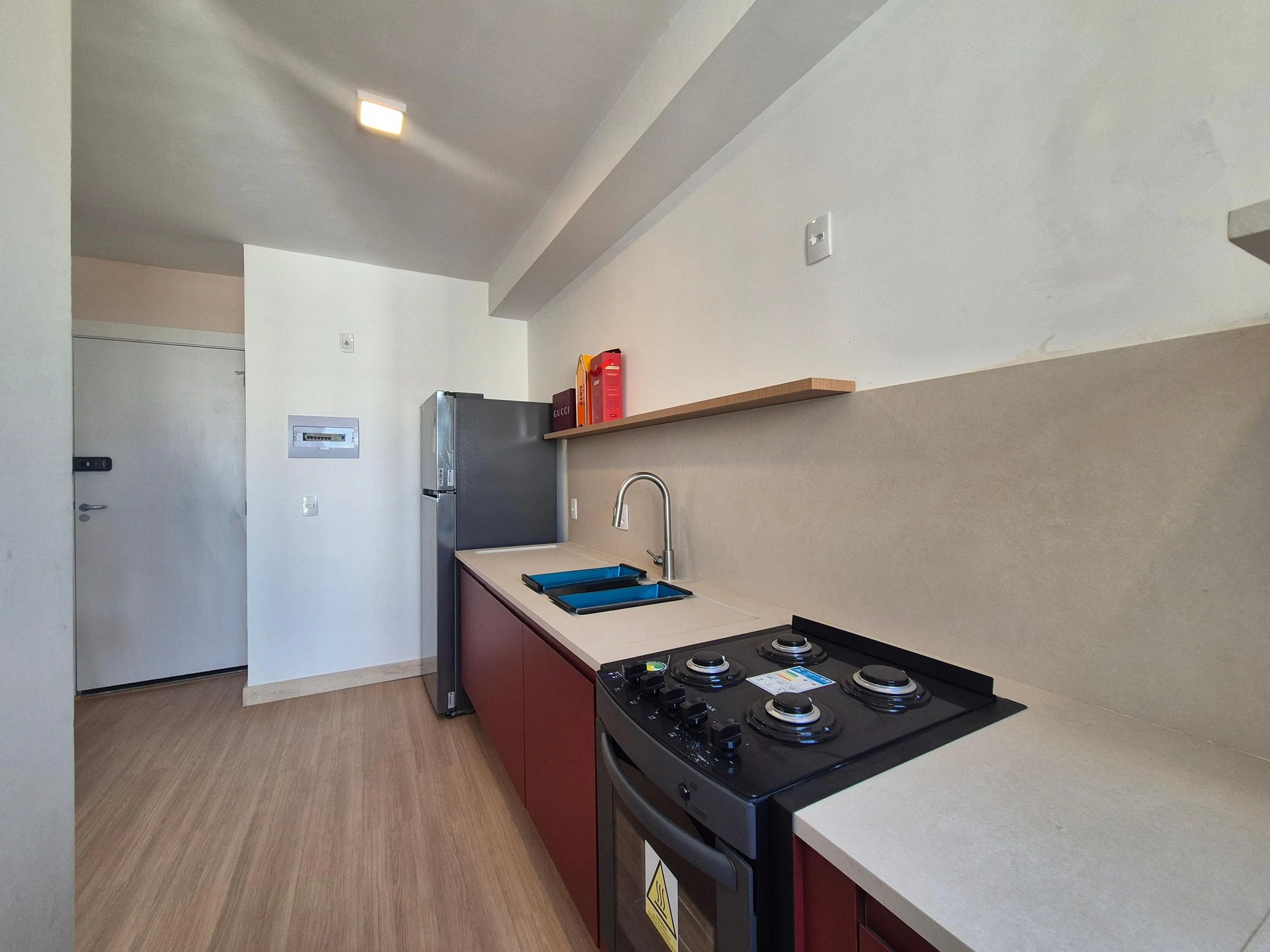 Apartamento mobiliado de 2 quartos em condomínio com piscina — photo 15