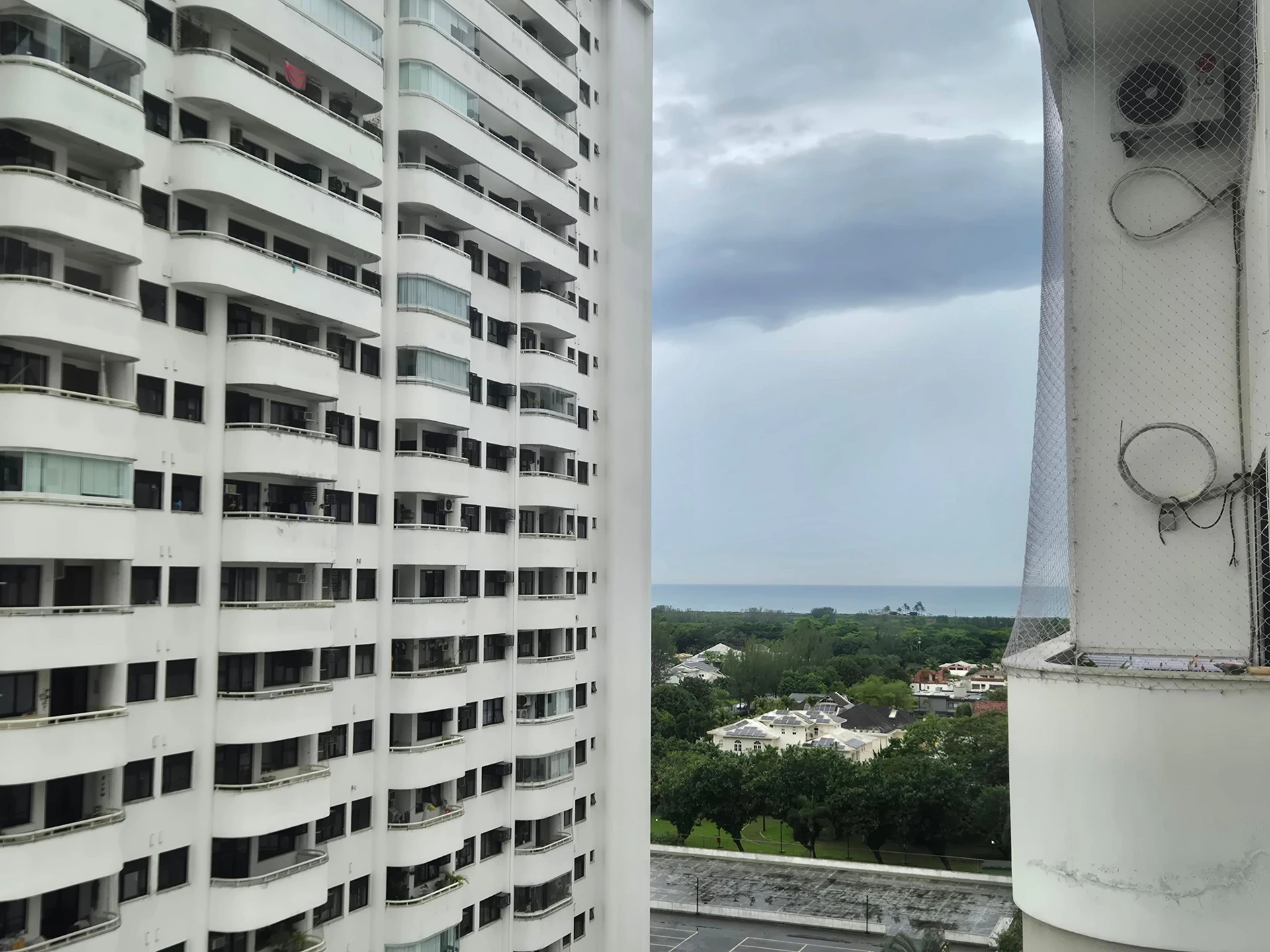 Furnished apartment with 2 en-suite bedrooms and 1 parking — photo 22