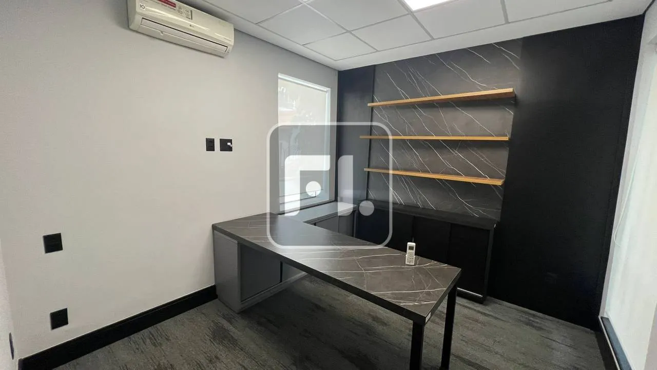 Дом с 4 спальнями, 4 ванными и 160 м² — photo 18
