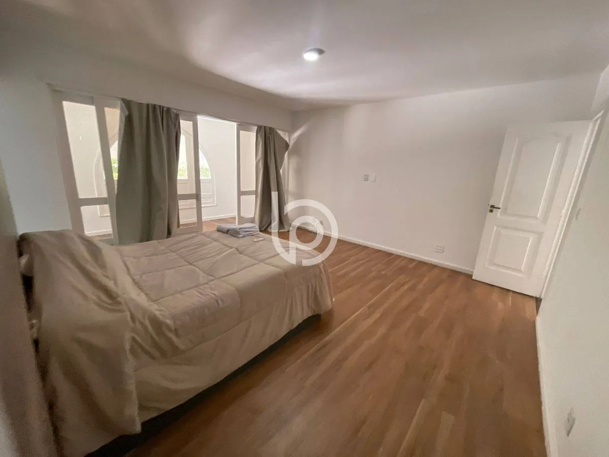 Furnished house with balcony sink and 4 bedrooms — photo 22