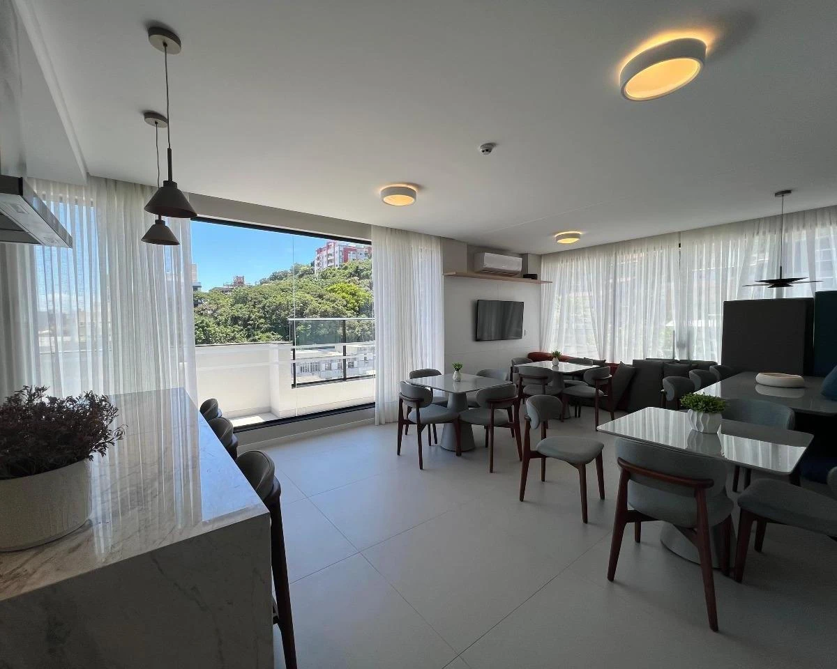One-bedroom apartment with a grill on the balcony — photo 16