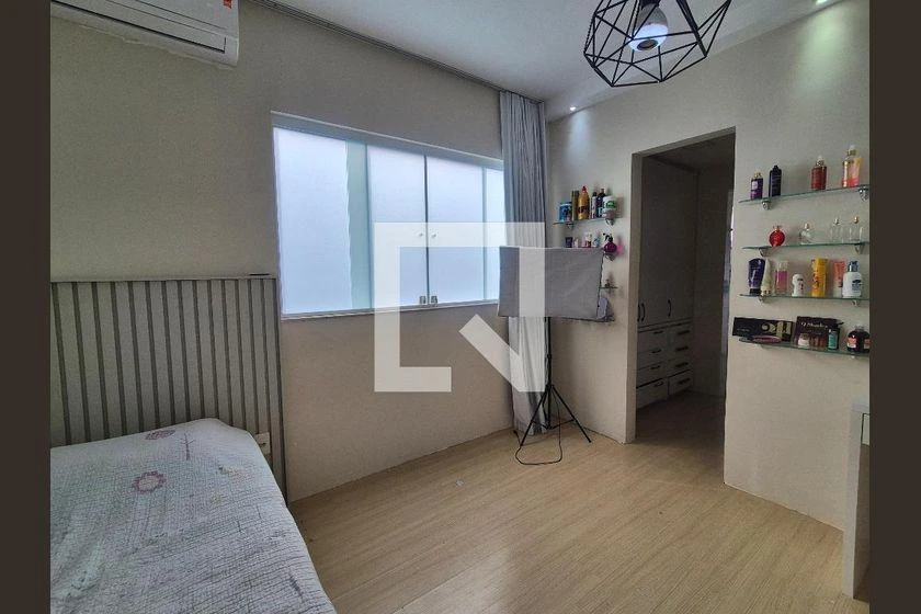 420 m² house with 4 en-suite bedrooms and private garden — photo 36