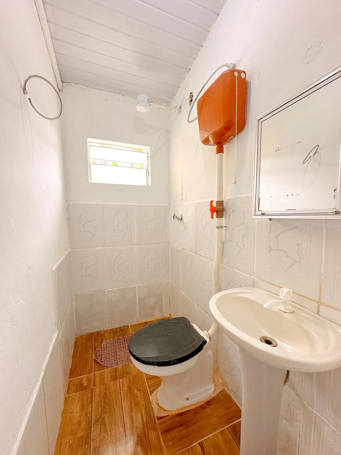 Furnished studio with 1 bedroom and private garden — photo 4