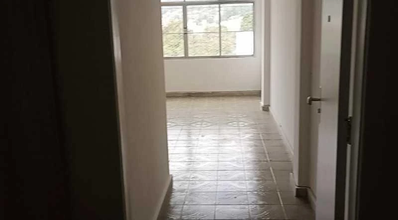 Unfurnished apartment with 3 bedrooms and 2 bathrooms — photo 19