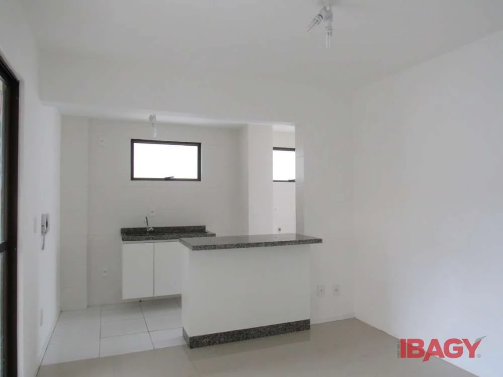 Apartamento de 1 dormitorio con suite y 1 plaza de parking — photo 2