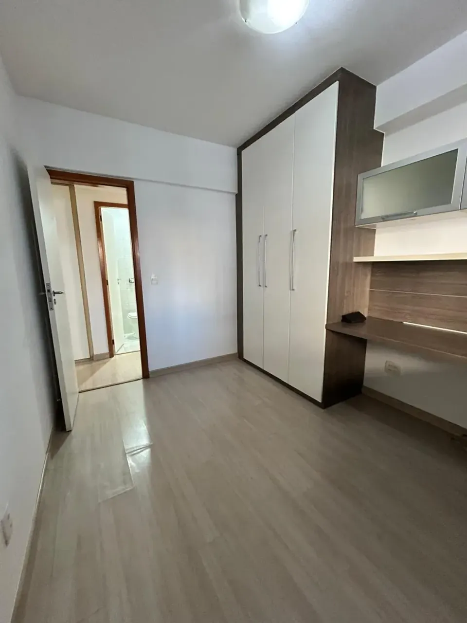 Unfurnished apartment with 3 bedrooms and 2 parking spots — photo 7