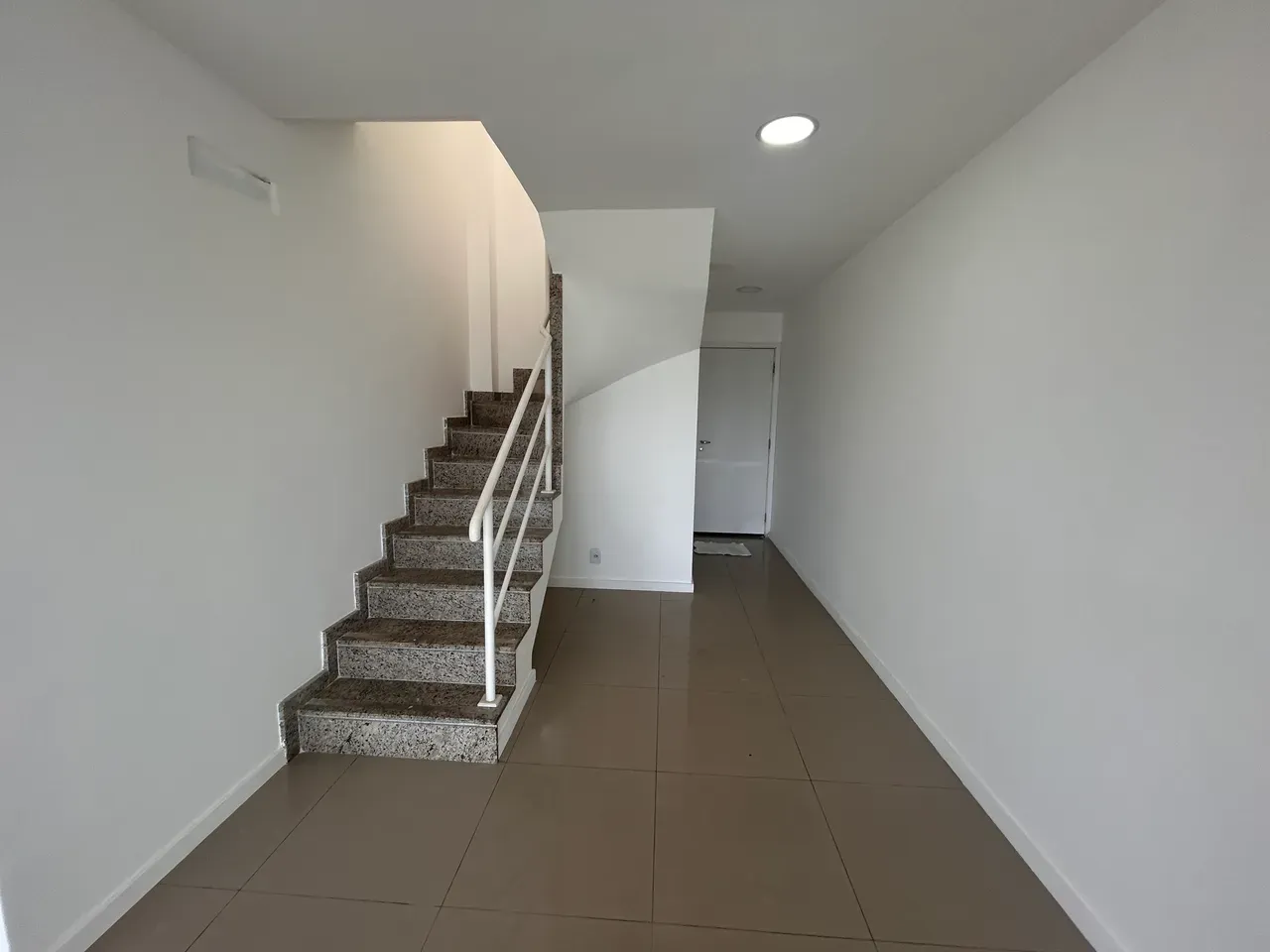 3-bedroom apartment with a mountain view in Rio de Janeiro — photo 15