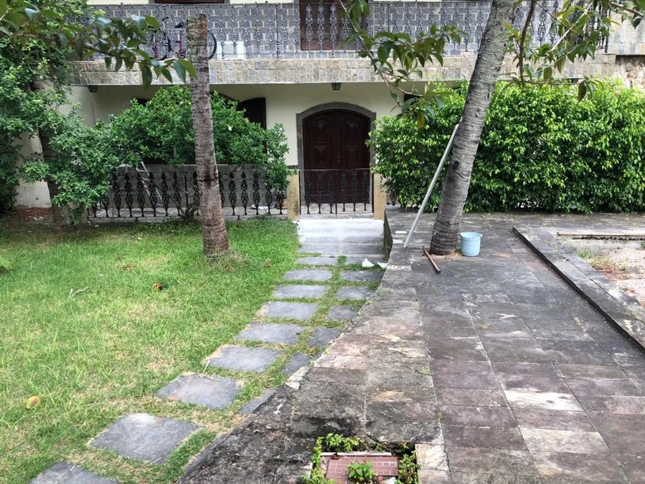 House with 3 bedrooms, 3 bathrooms and an open-plan kitchen — photo 13