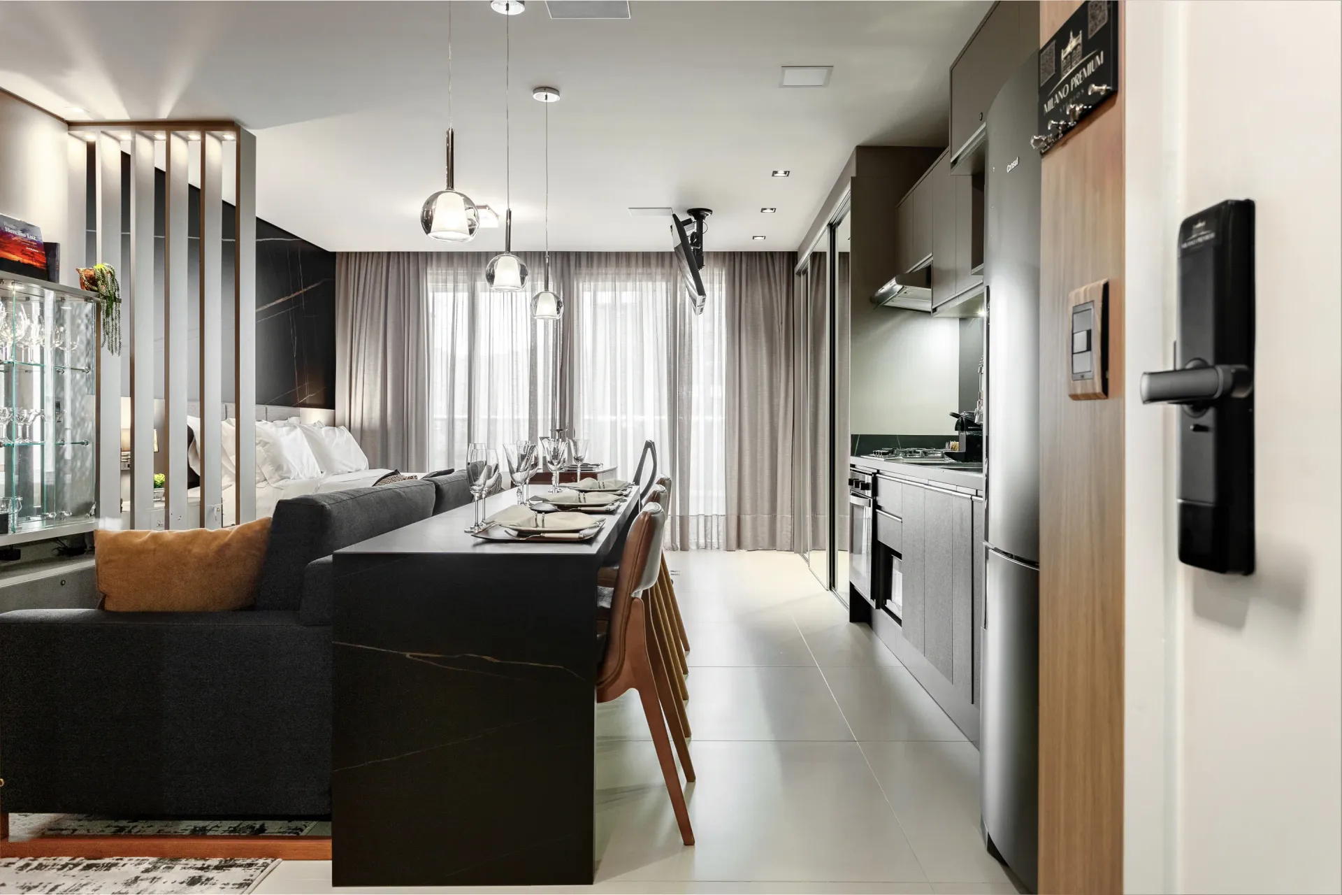 Studio mobiliado com cozinha americana e sacada — photo 12
