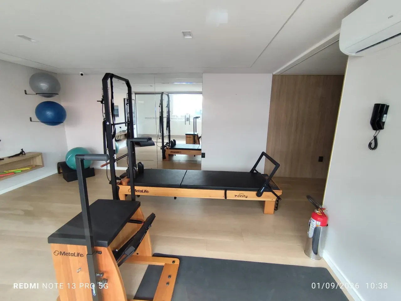 Рабочее место и 2 спальни: квартира 68 м² — photo 41