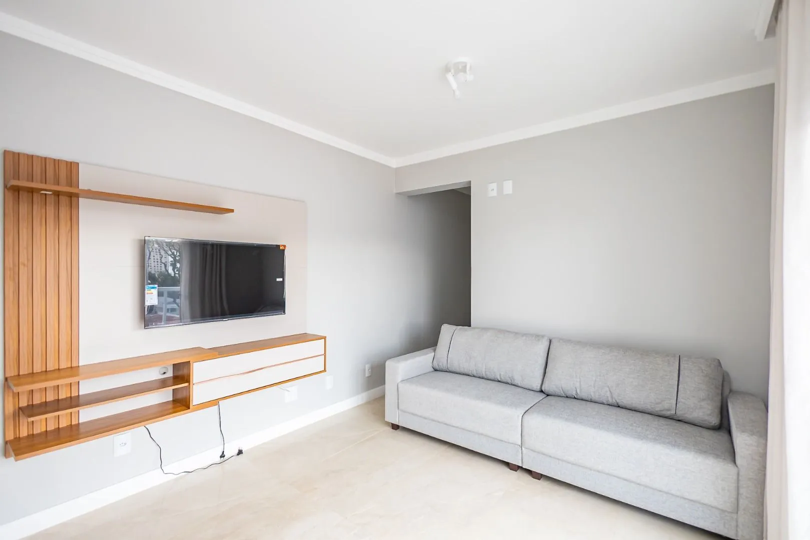 2-bedroom apartment with a washing machine in Curitiba — photo 18