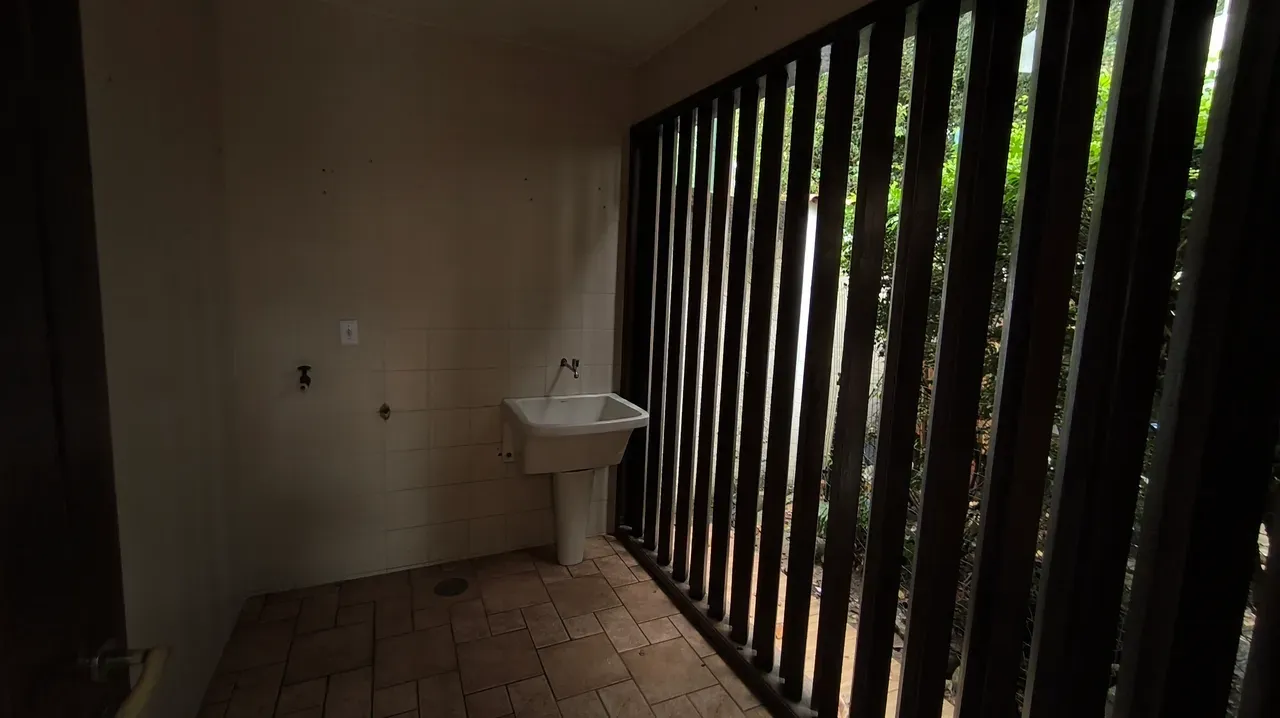 115 m² house with a grill on the balcony and a bathtub — photo 52