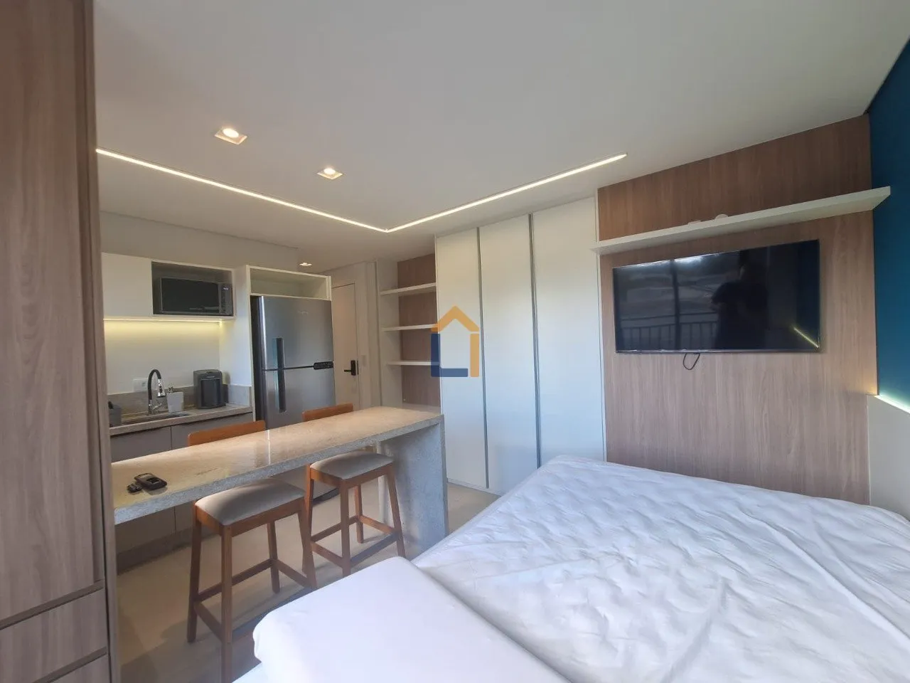 Furnished 41 m² studio with parking and 3rd floor — photo 4