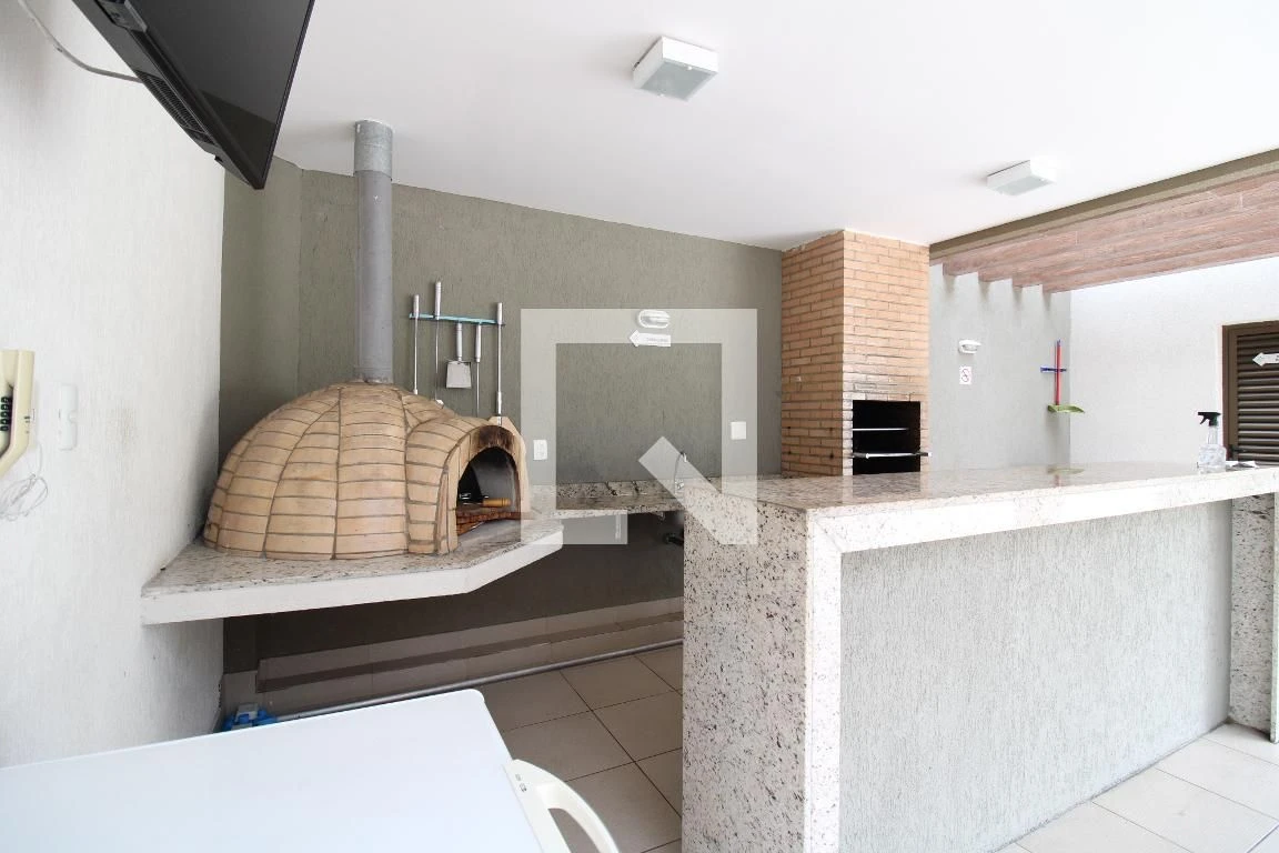 Furnished 2-bedroom apartment with glass balcony — photo 61
