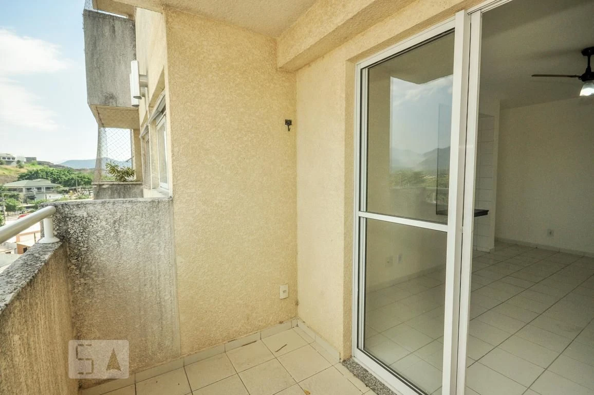 Unfurnished 2-bedroom apartment with 1 bath and open-plan kitchen — photo 7