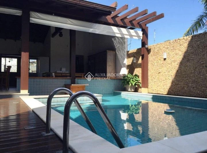 Furnished house with 350 m² and 3 en-suites — photo 4