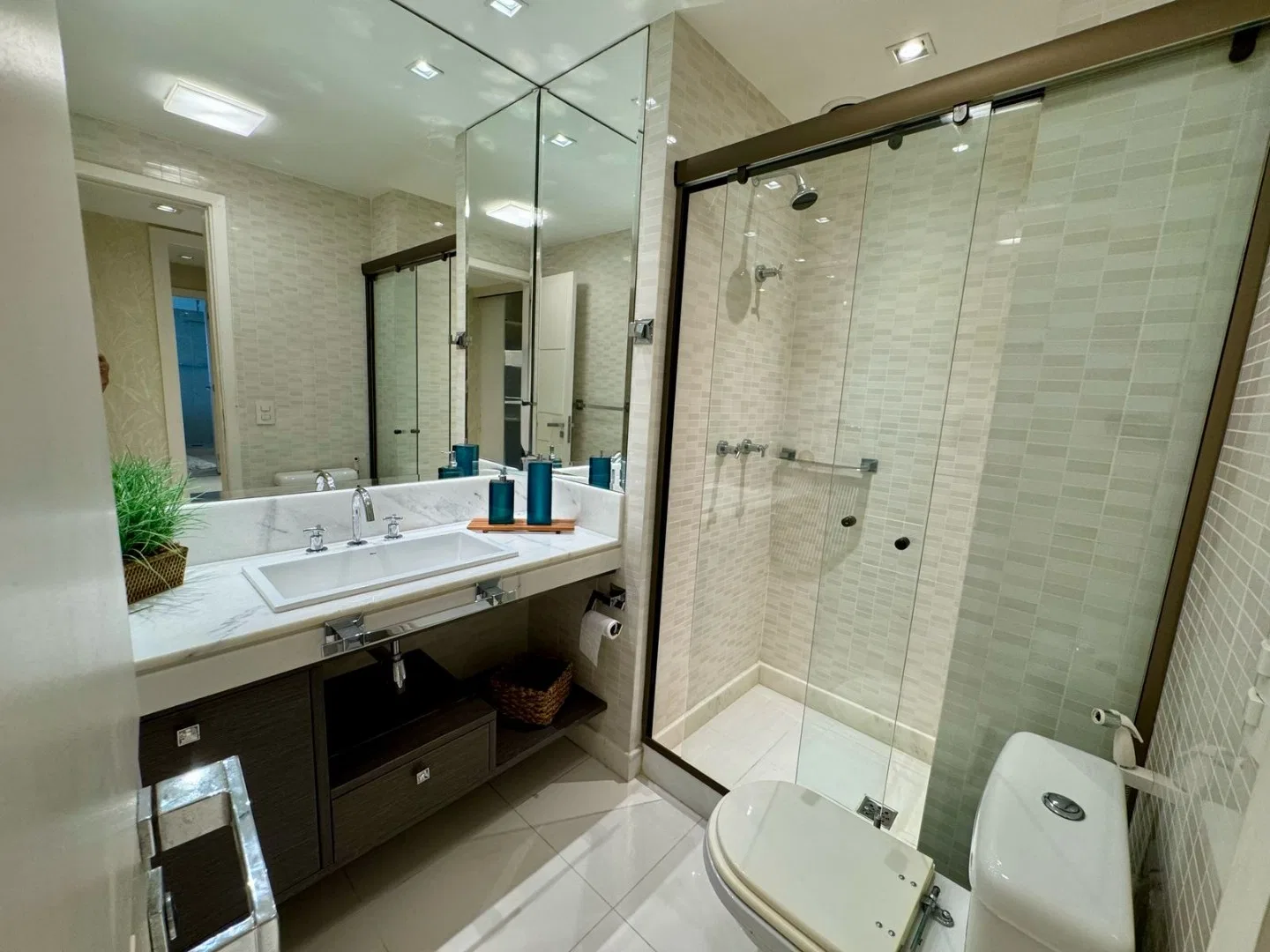 Apartamento mobiliado com 4 quartos e 260 m² — photo 21