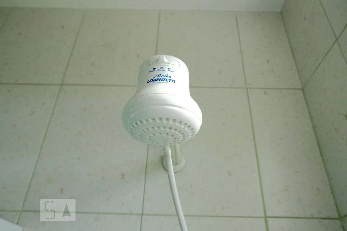 Apartamento sem mobília com cozinha separada e lavanderia — photo 39
