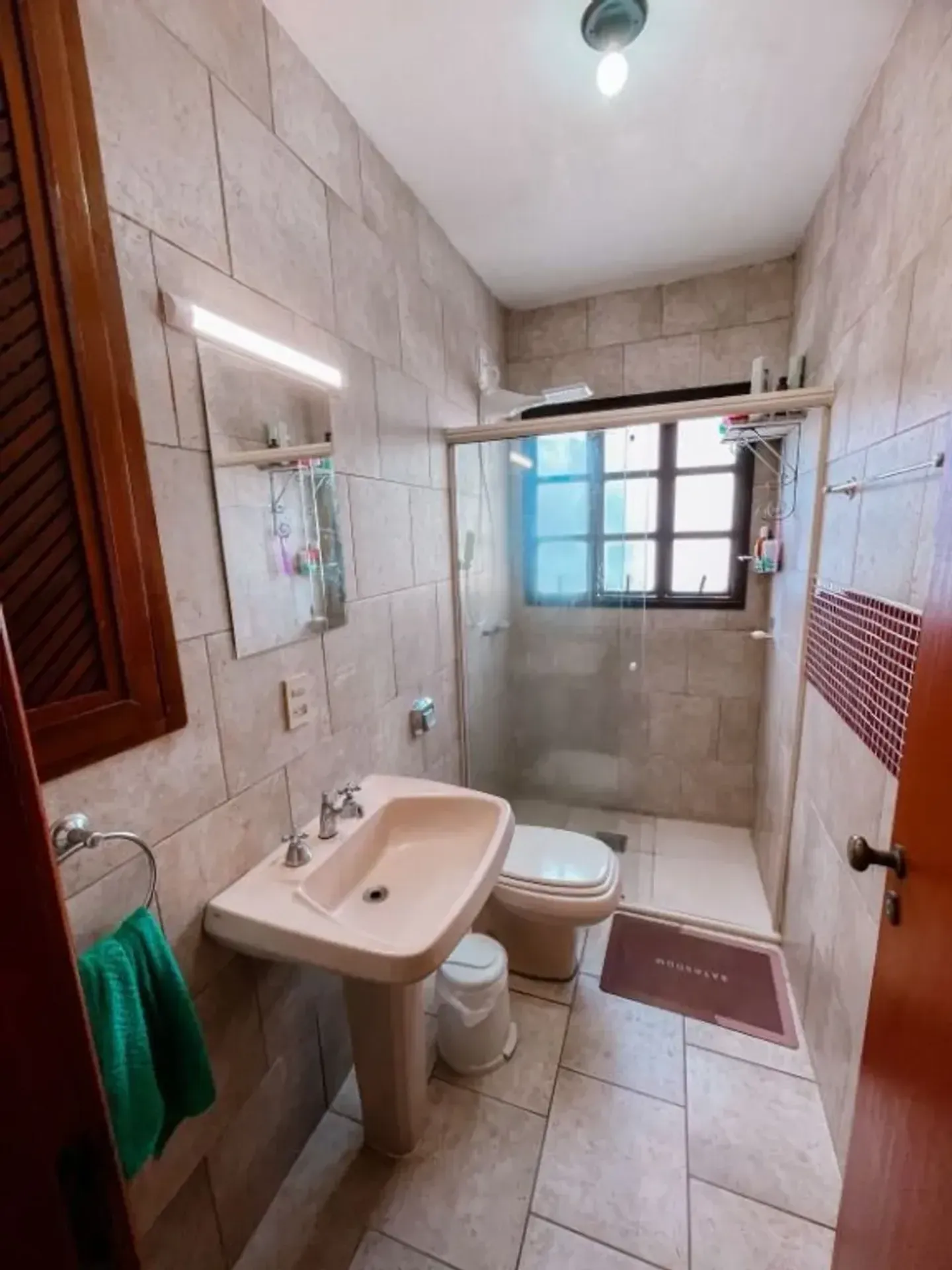 Furnished house with 4 bedrooms and a private garden — photo 35