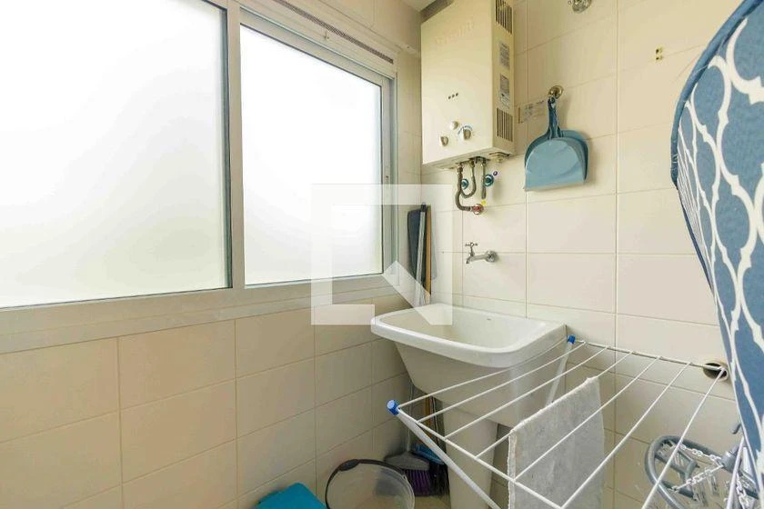 Apartamento mobiliado, 99 m², com janelas do piso ao teto — photo 33